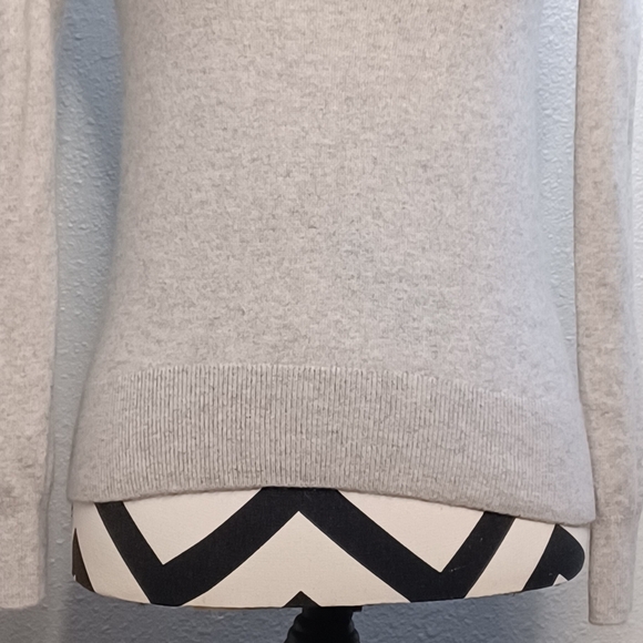 Veronica Beard 100% Cashmere Cold-Shoulder Jumper Sweater - Picture 4 of 11